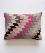 Load image into Gallery viewer, Lumbar Kilim Pillow Cover no.91
