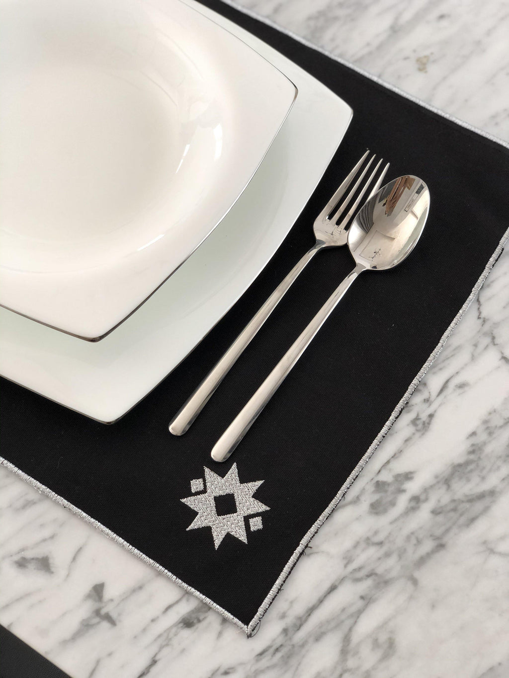 Embroidered Table Mat with Star - Silver - bohemtolia