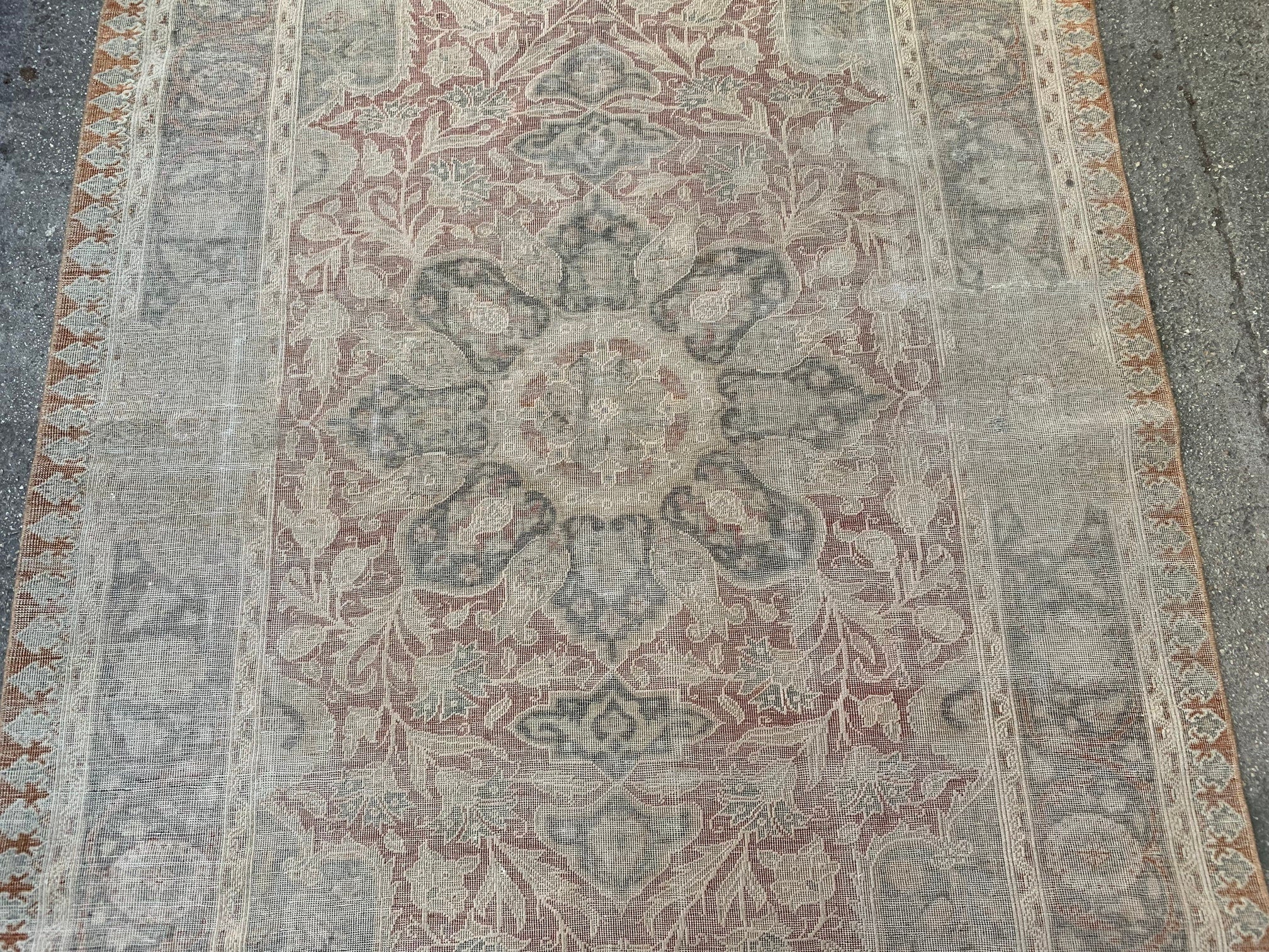 Oriental silk carpet, 4.4x6.4 ft, F686