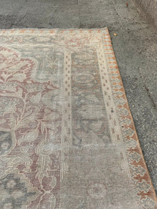 Oriental silk carpet, 4.4x6.4 ft, F686
