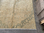 Load image into Gallery viewer, Vintage oriental rug, 5.6x9.8 ft, VP837

