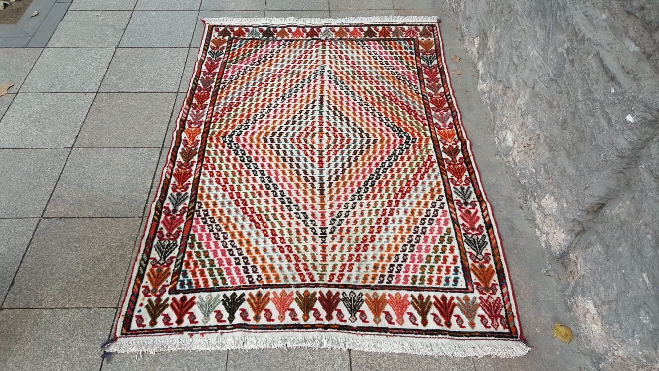 Vintage cicim rug, 4.7x6.10 ft, S891