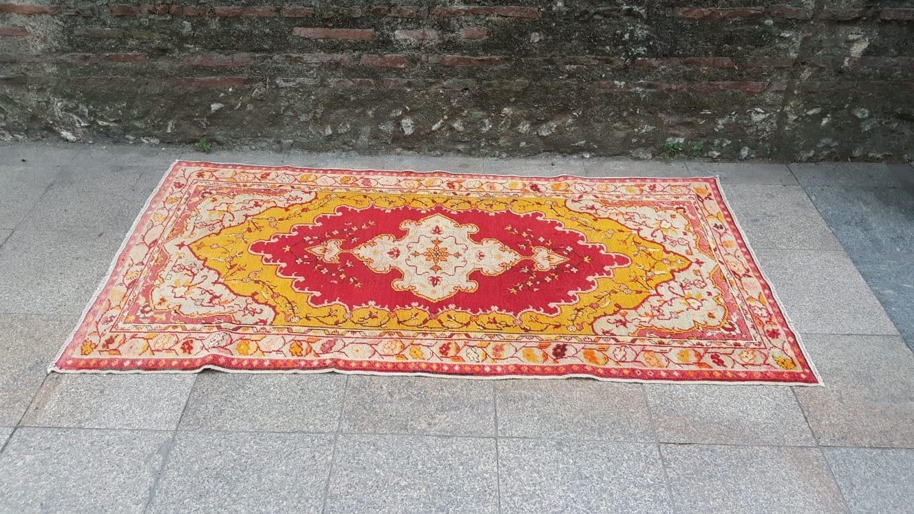 Oriental medallion rug, 6x6.11 ft, G610