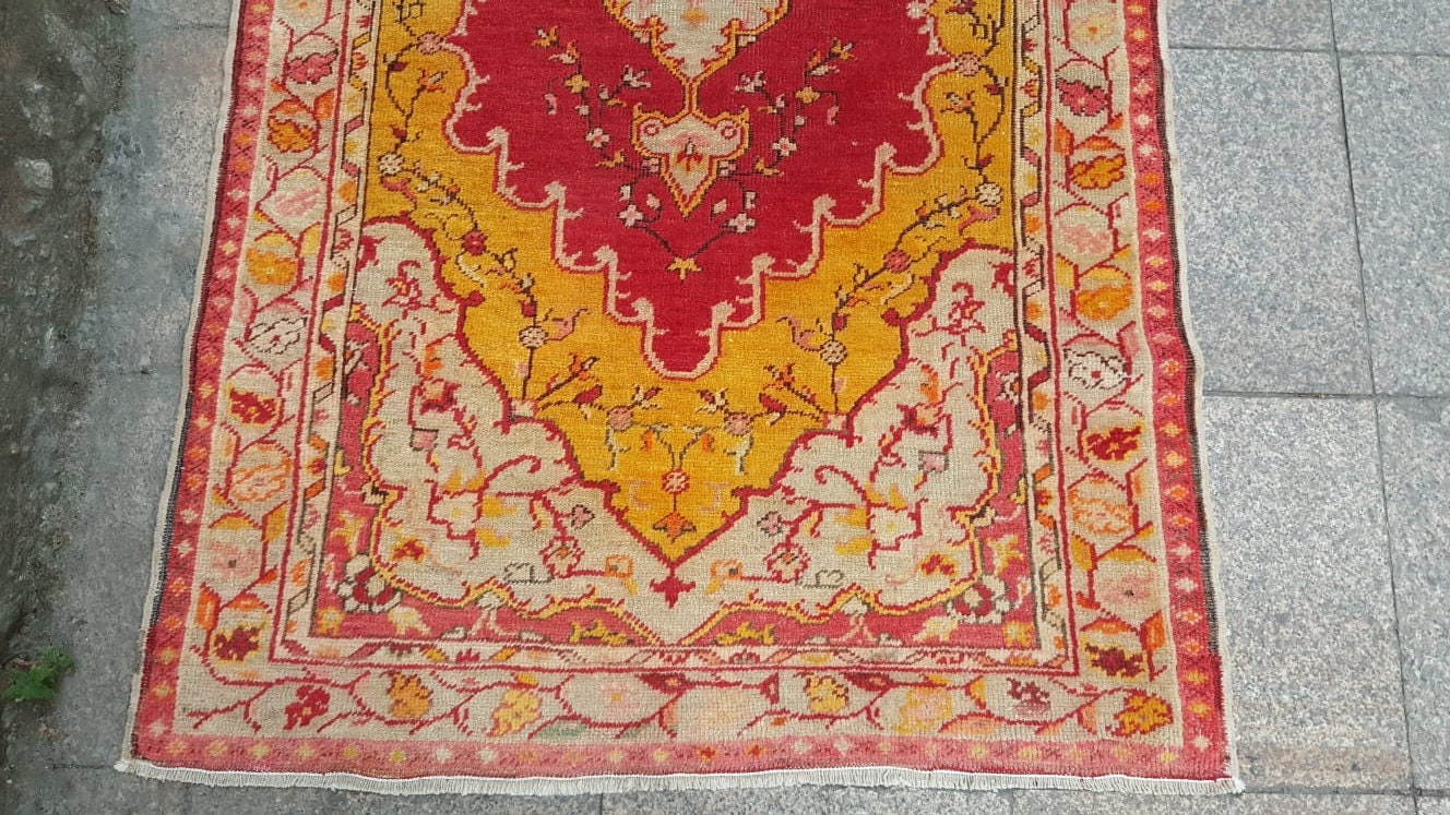 Oriental medallion rug, 6x6.11 ft, G610