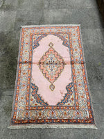 Load image into Gallery viewer, Oriental silk rug, 2.10x4.6 ft, F647
