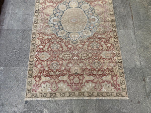 Oriental silk rug, 3.4x5.10 ft, F685