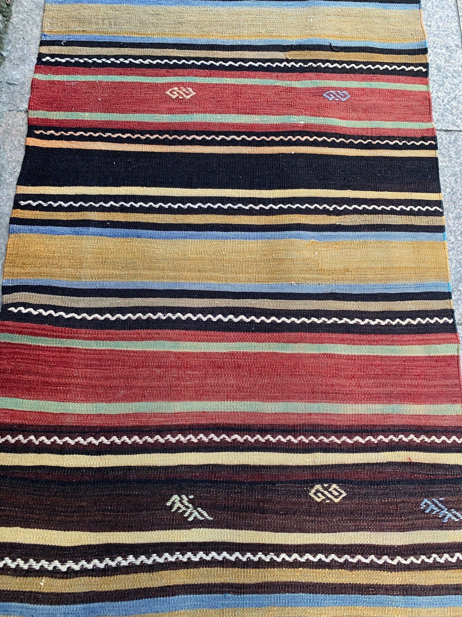 Striped kilim rug, 2.8x5.11 ft, K715