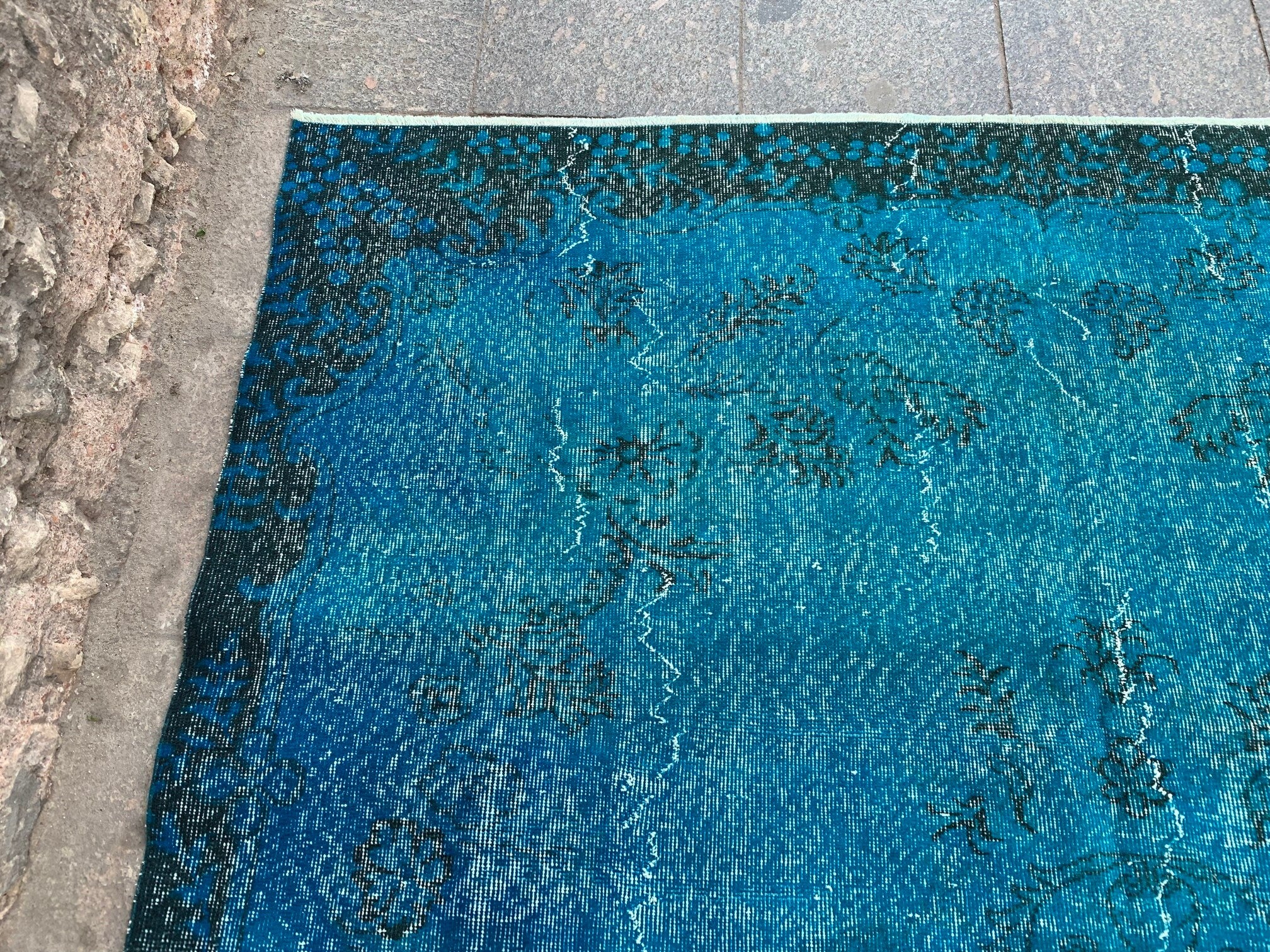 Faded blue rug, 7x10.9 ft, B722