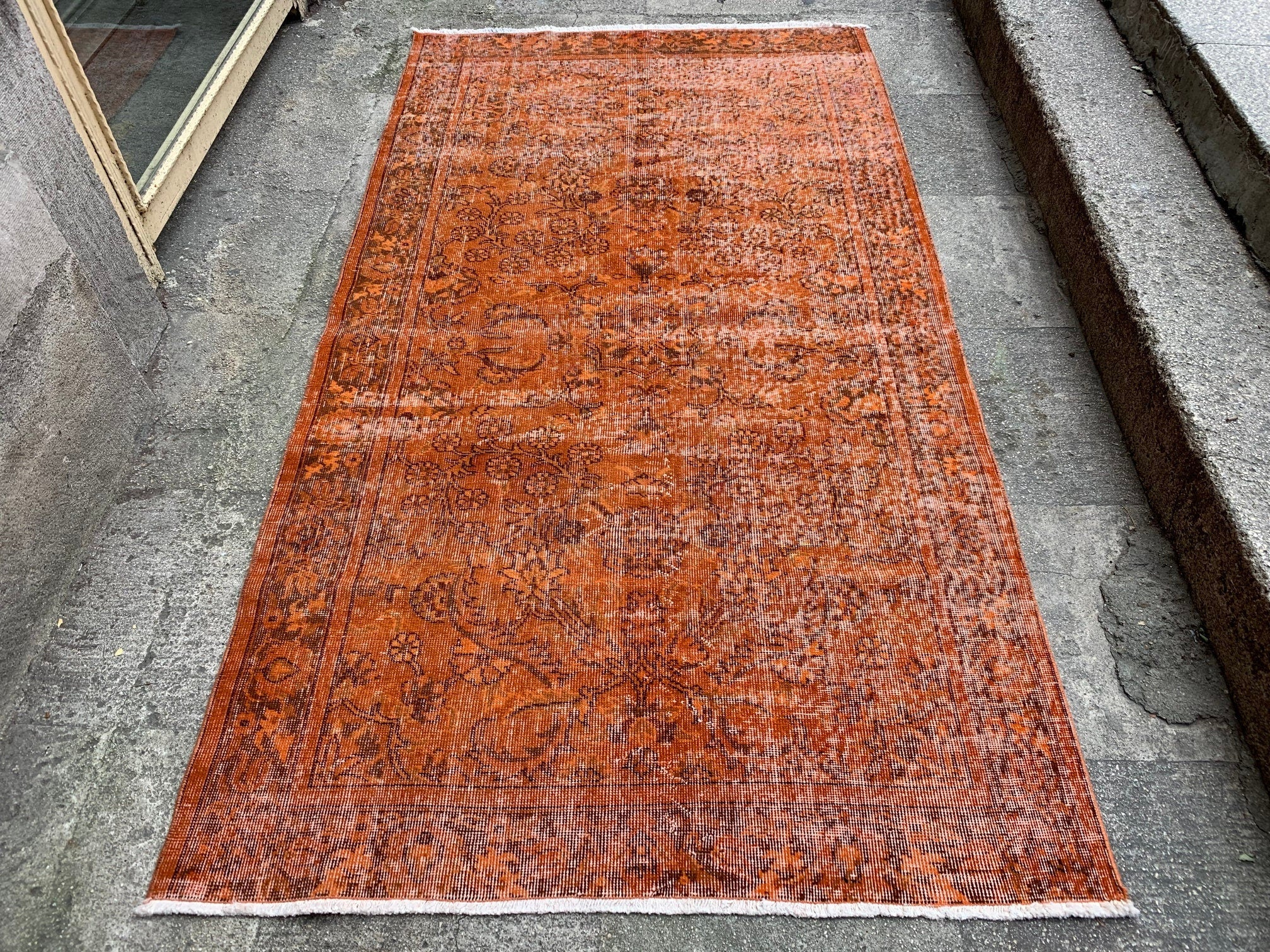 Faded area rug, 4.4x8 ft, B825
