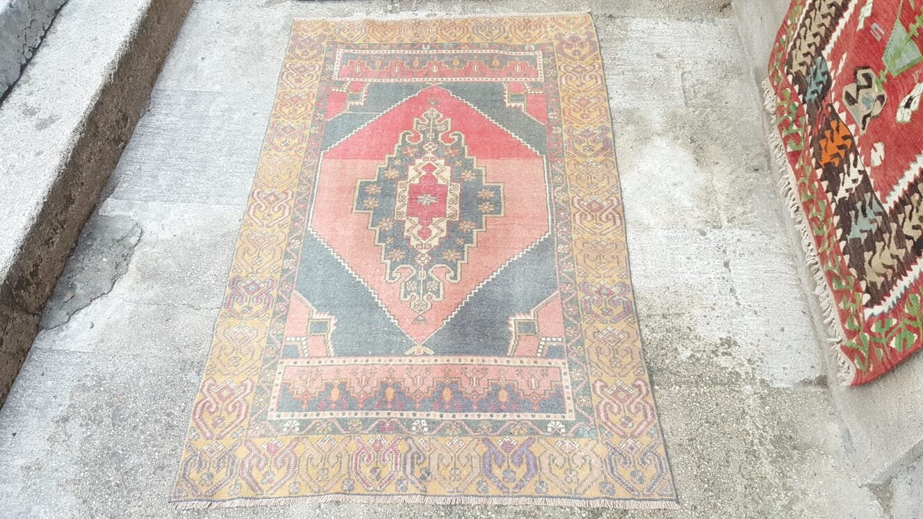 Authentic medallion rug, 3.5x5.5 ft, A909