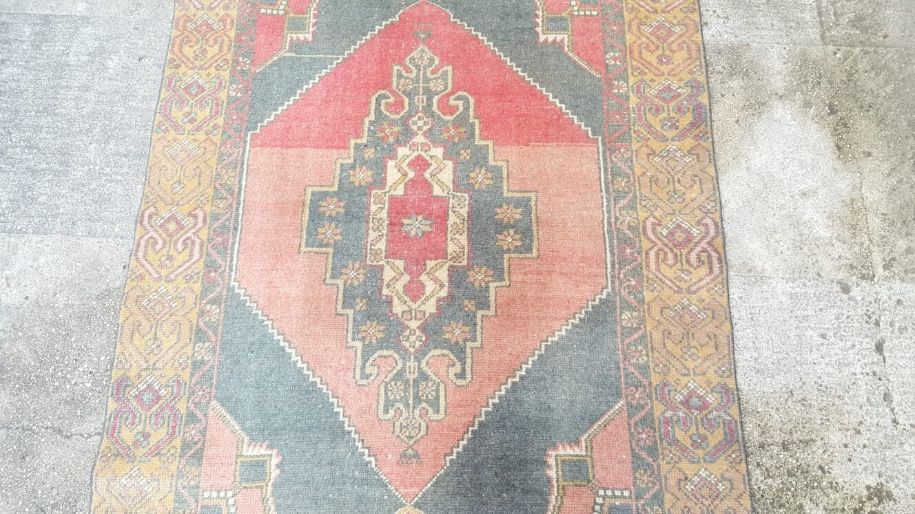 Authentic medallion rug, 3.5x5.5 ft, A909